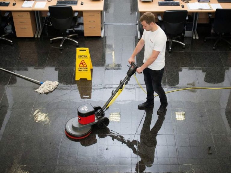 Grundreinigung im Büro in Hannover – gründlich Grundreinigung im Büro in Hannover – gründlich gereinigte Innenräume